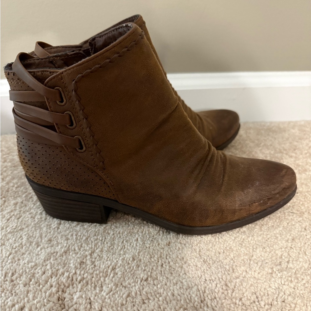 Bear Traps Brown Ankle Boots